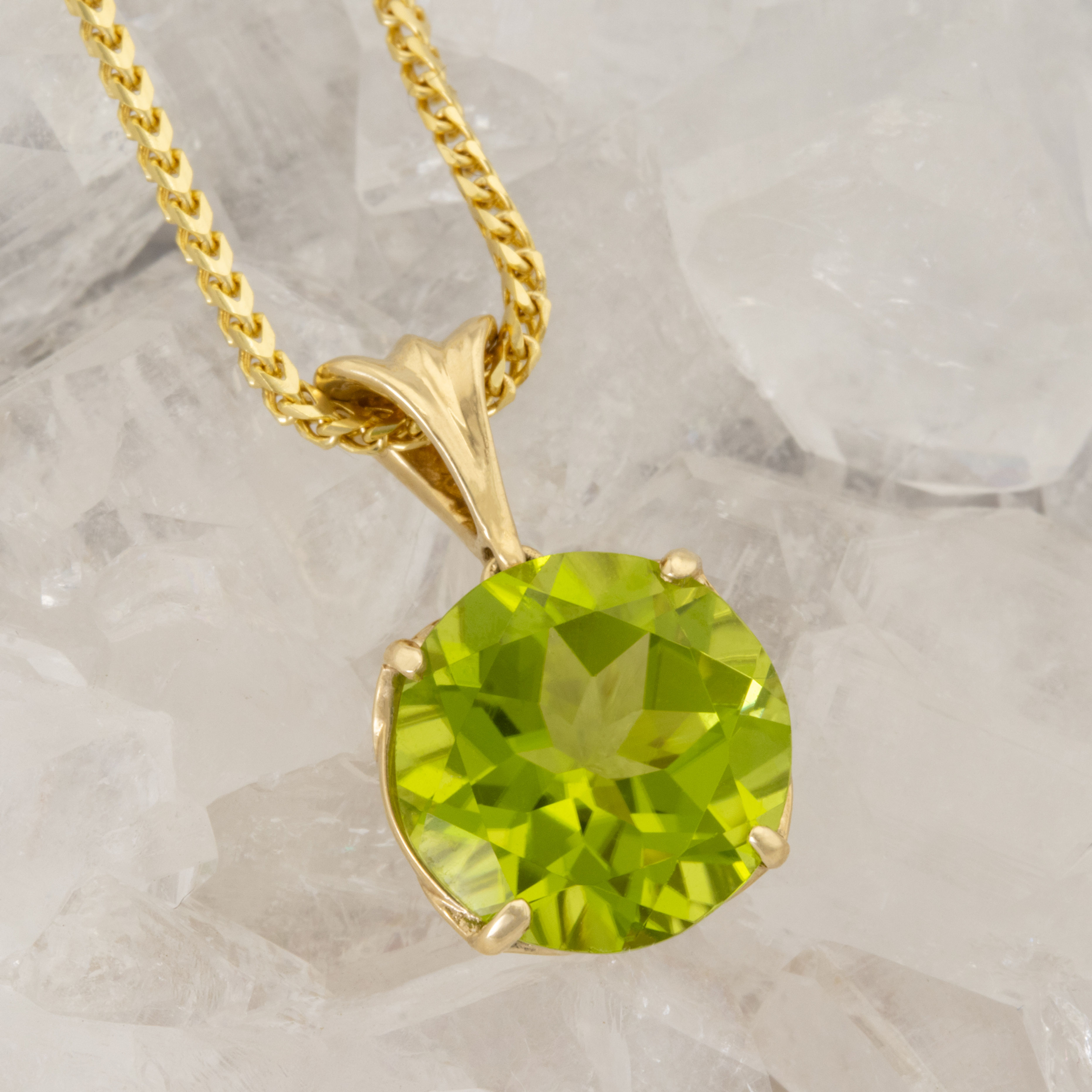 Yellow Gold Peridot Pendant