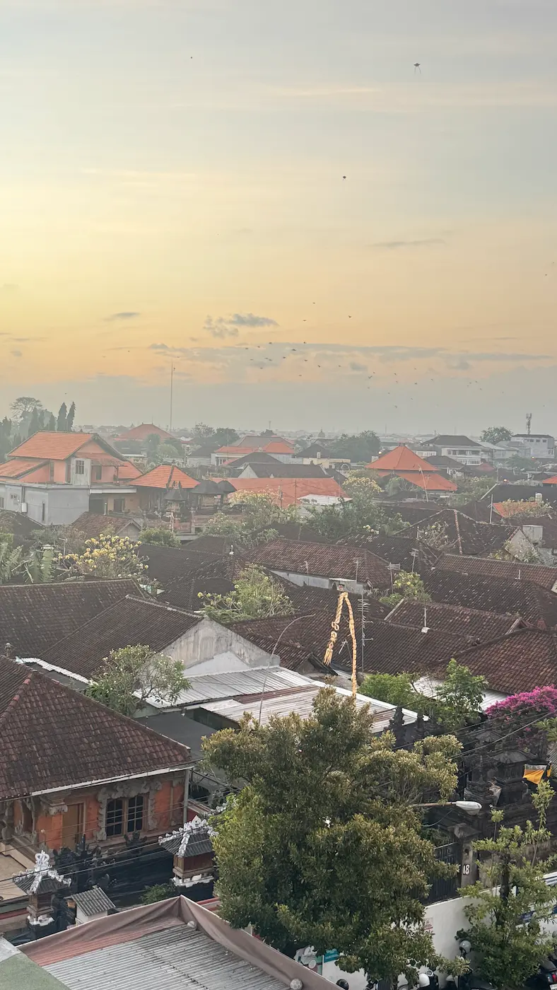 Aussicht über die Dächer Ubuds, Bali, Indonesien