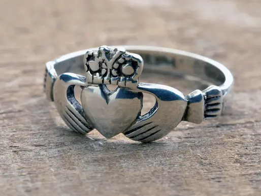 Claddagh Rings: A Brief History of The Irish Accessory
