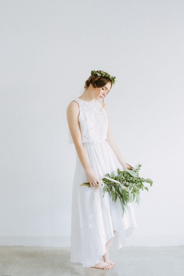 Kiri - white handcrafted flower