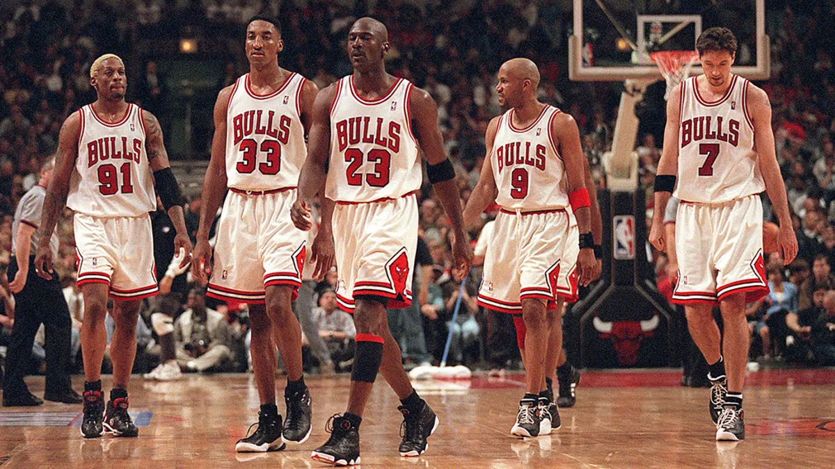 1997-98 Chicago Bulls Lineup with Michael Jordan, Scottie Pippen, Dennis Rodman, Ron Harper, Toni Kukoc