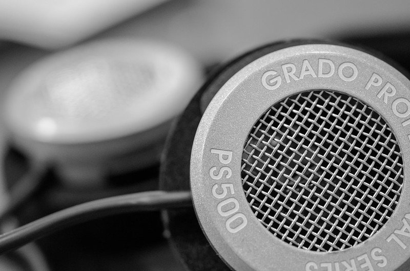 Grado PS500 Review – Bass-Rich and Balanced