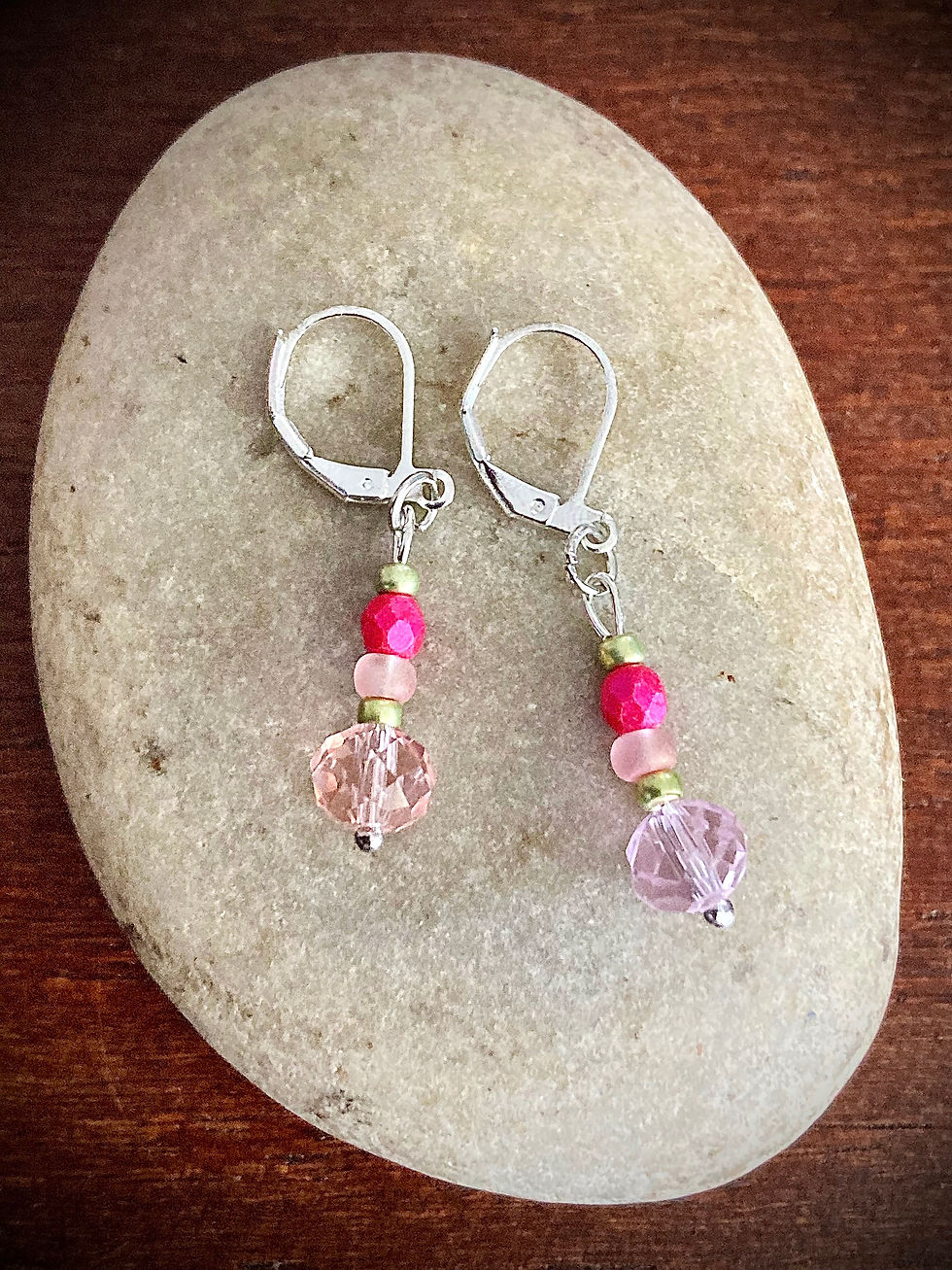 Thumbnail: Mama Bear Beaded Earrings