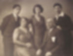 Black and white family photo of Xanti Schawinsky with Regina, Anneli, Benjamin, and Henri Schawinsky, circa 1920