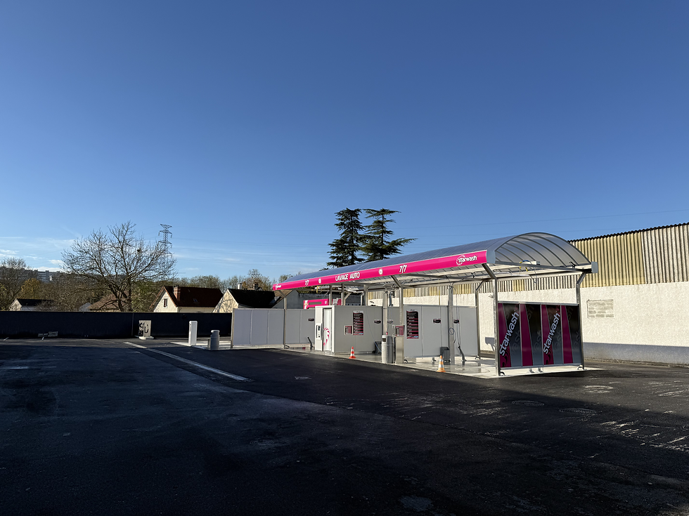 Travaux d’aménagement extérieur à Bois-le-Roi 77590 pour station de lavage : enrobé noir à chaud, bordures béton – Pim’s Revêtements Seine-et-Marne