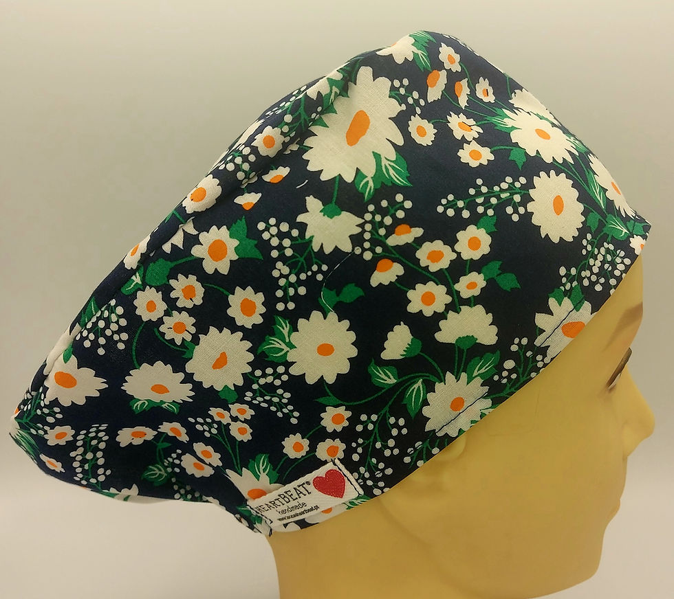 Touca Flores Brancas fundo Azul