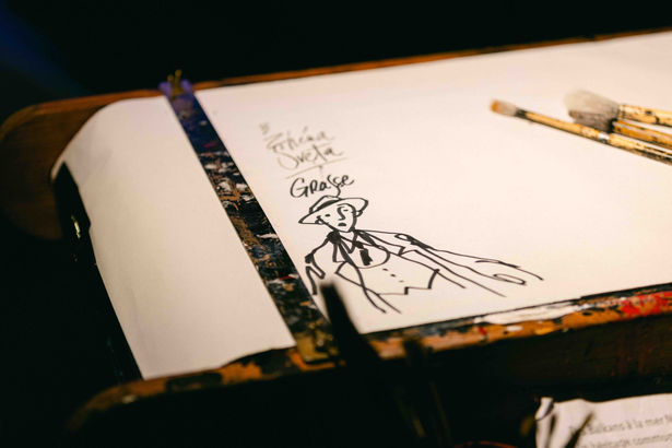 ZHENA SVETA
Servis par trois voix de femme a capella
et une plume trempée dans l’encre,
inspirée et inspirante