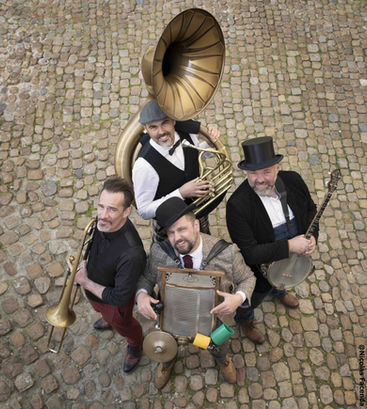 The Yellbows
Entre énergie Rock'n'Drôle et sonorité Brass Band