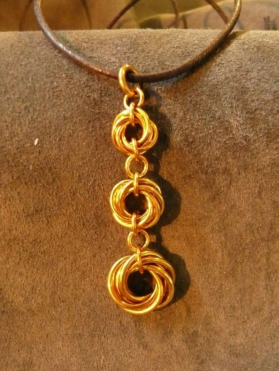 Pegazos Design kaulakoru