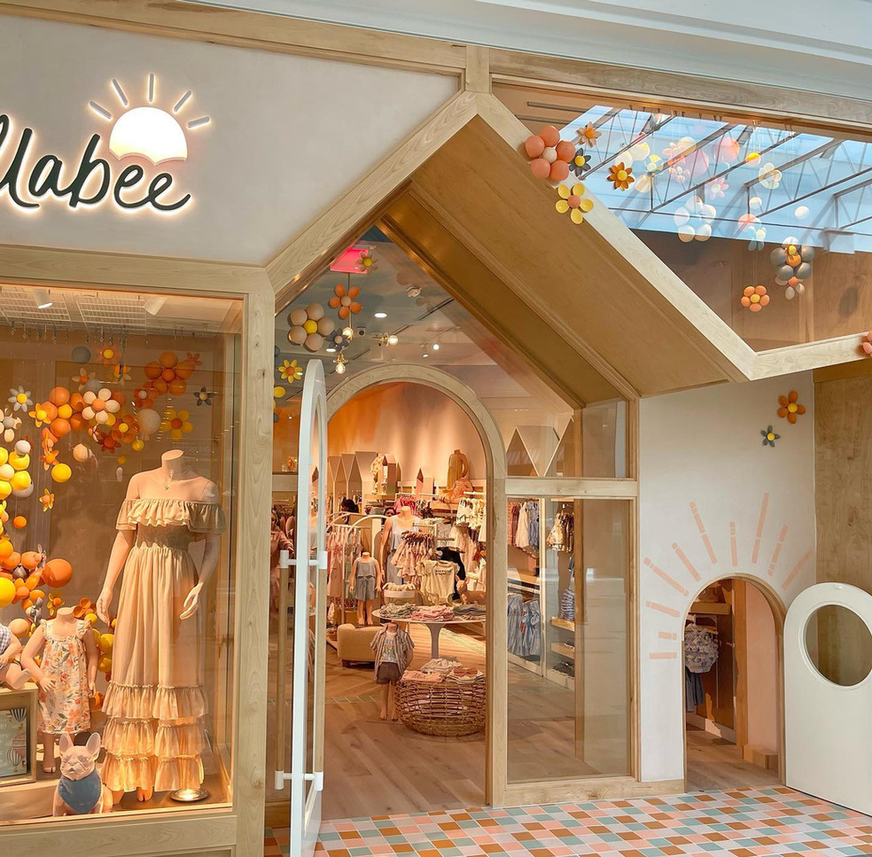 Tullabee_Entryway.jpeg