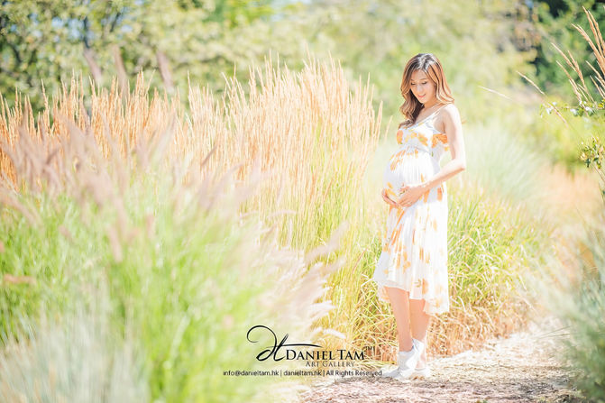 outdoor maternity photography by daniel tam