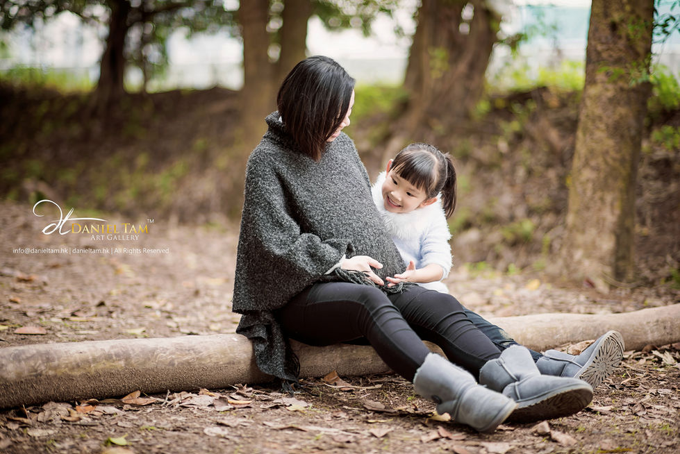natural maternity fall themed photoshoot