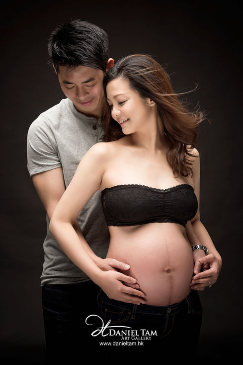 happy pregnancy photography with husband