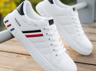 Men’s White Vulcanized LowTop Sneakers with Leather Accents for Comfortable Spring and Autumn Wear