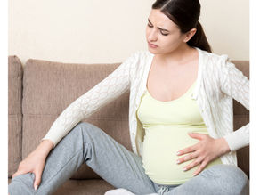 妊娠中のむくみの原因と対策