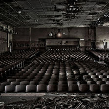 CAIXA Cultural Curitiba recebe a exposição Labirinto:Uma abordagem poética sobre a finitude da vida