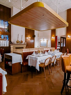 Ile de France mantém a tradição de final de ano há 72 anos em Curitiba