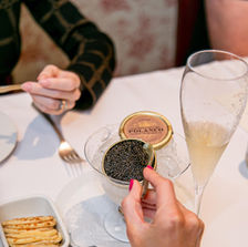 Degustação de Caviar e Champagne no Ile de France