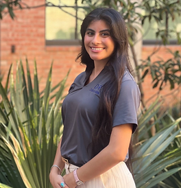 Carissa headshot.png