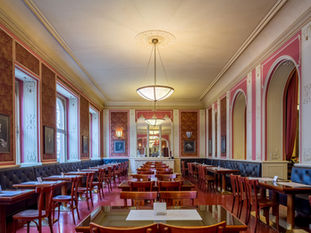 BEST TRADITIONAL CZECH RESTAURANTS IN DOWNTOWN PRAGUE (2025 Guide)