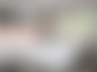 Cama embaixo da janela: tendência que valoriza espaço e conforto