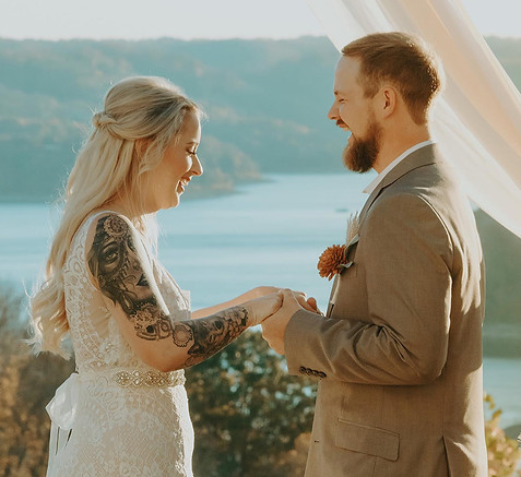 Tennessee Destination Wedding Venue on Center Hill Lake with Mountain & Lake Views Near Nashville, Glamping, Leeric Lodge