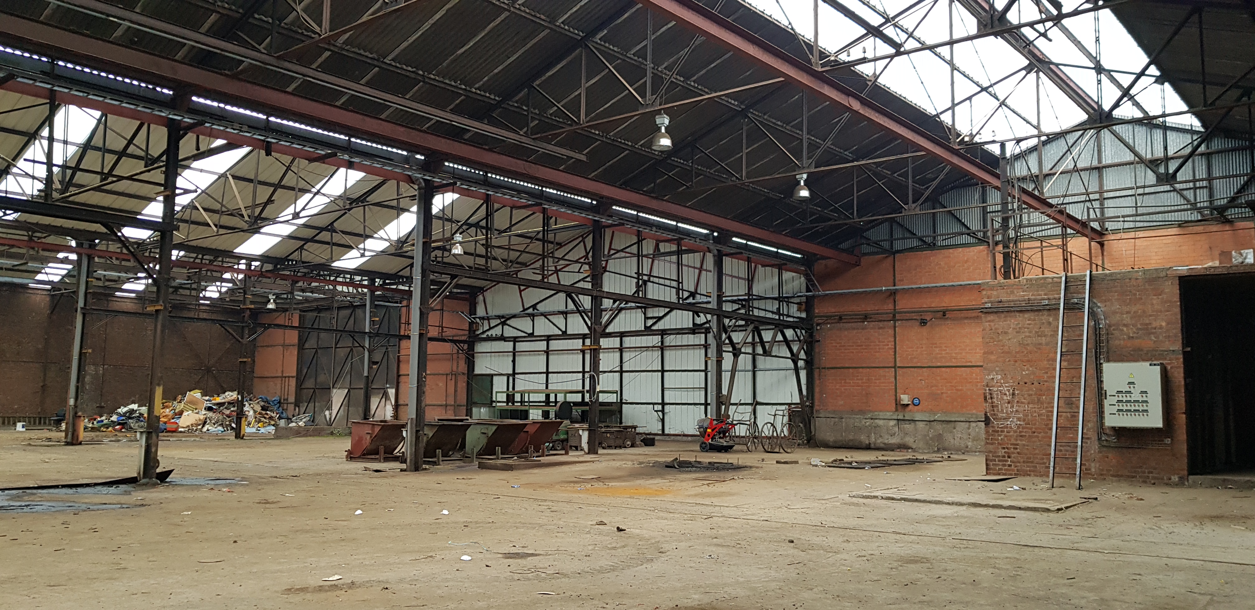 Hangars Péronnes