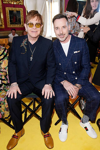 DiaryPhotogalleryVertical_fashion-show-cruise-2018-celebrities-22_001_Default