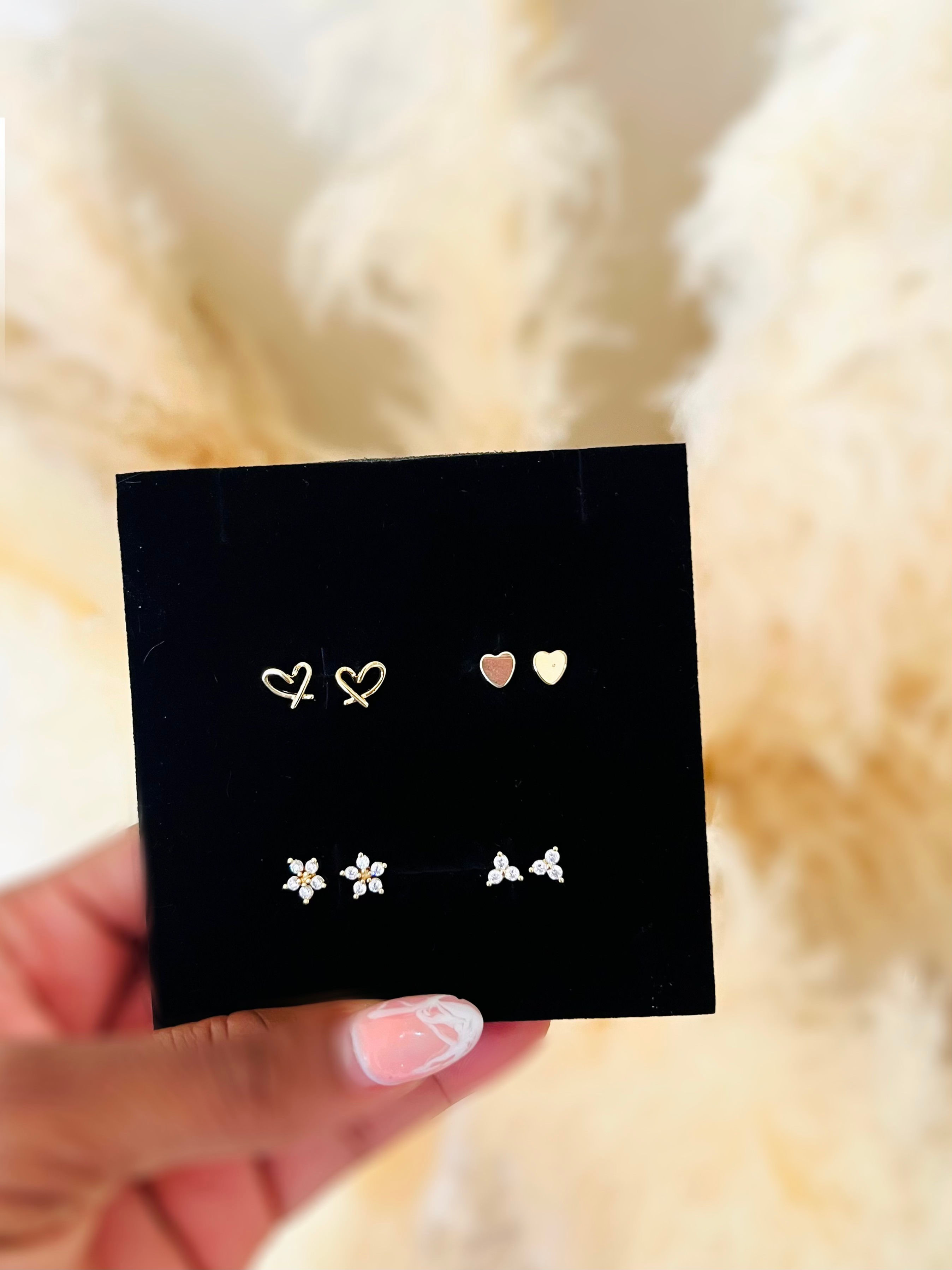 Lara Gold Earring Set