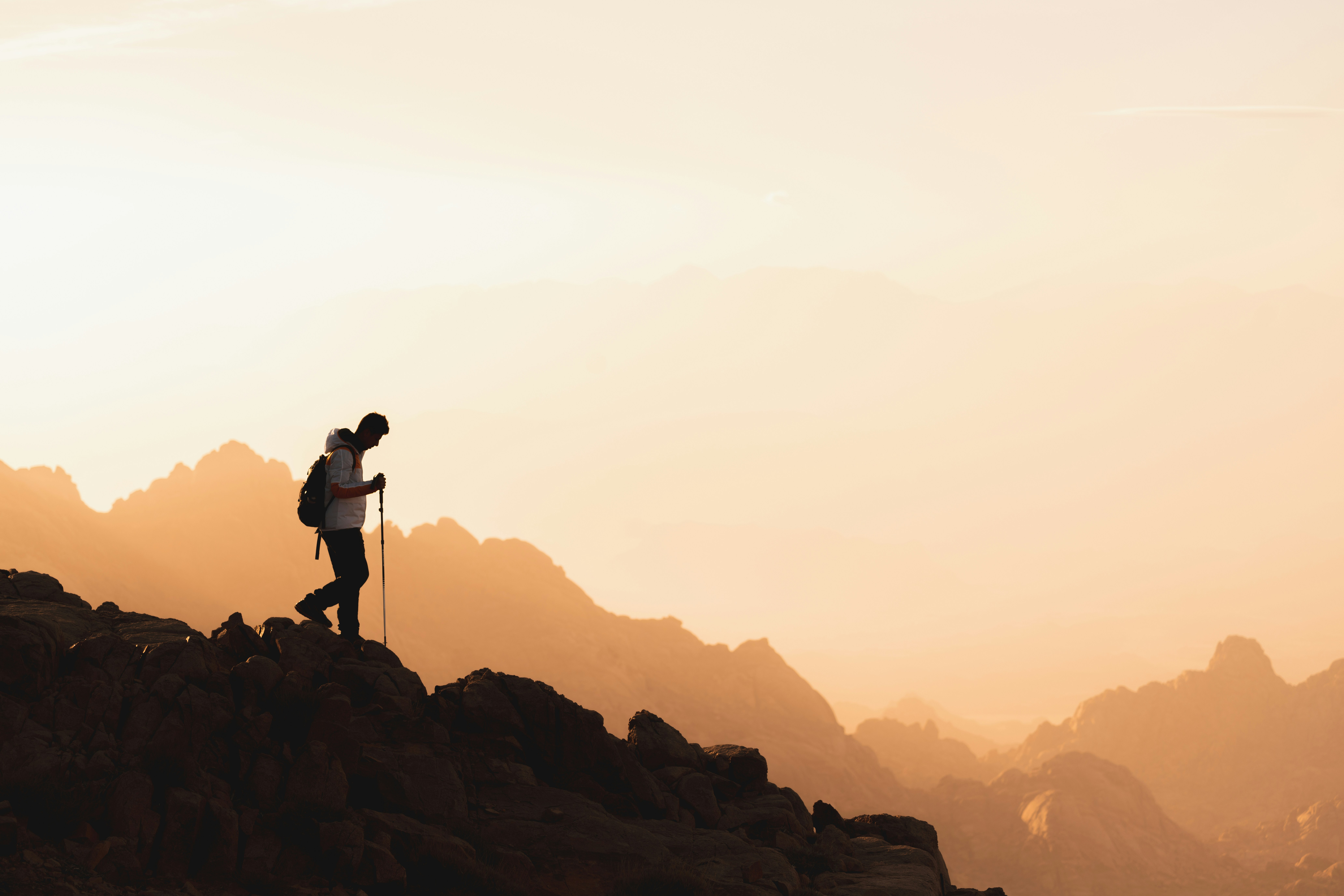 The trail experience — landscape and trekking context