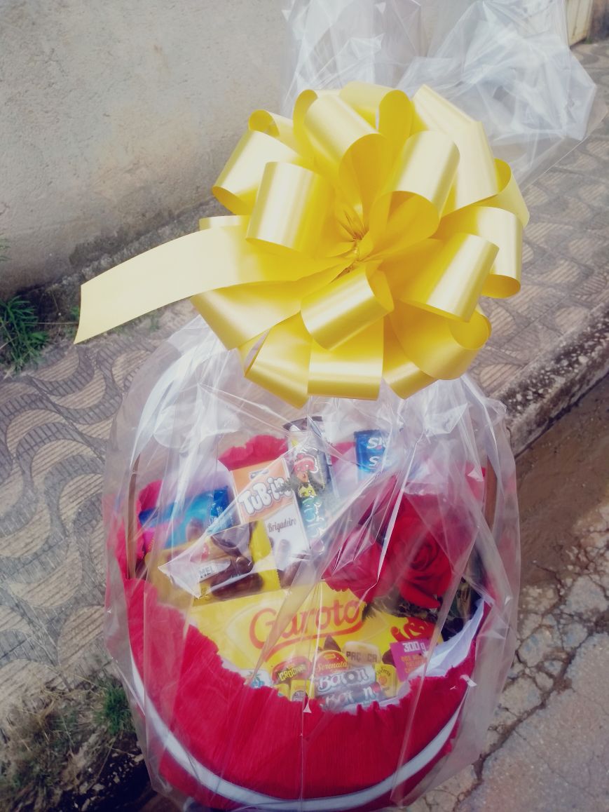 Chocolates + 1 rosa R$ 135