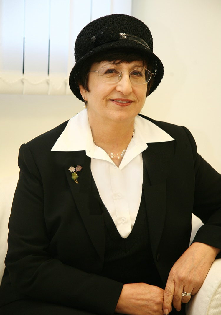 הרבנית עדינה בר שלום
