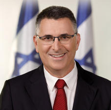 גדעון סער