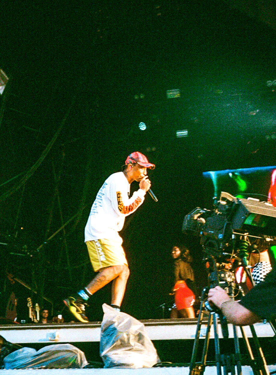 Pharrell Williams at Parklife Festival, 3D photo 3D GIF Photography. Photo taken by Rob Jones @hirobjones