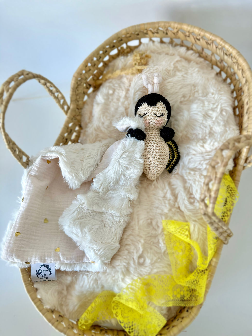 Miniature : Doudou naissance abeille artisanal