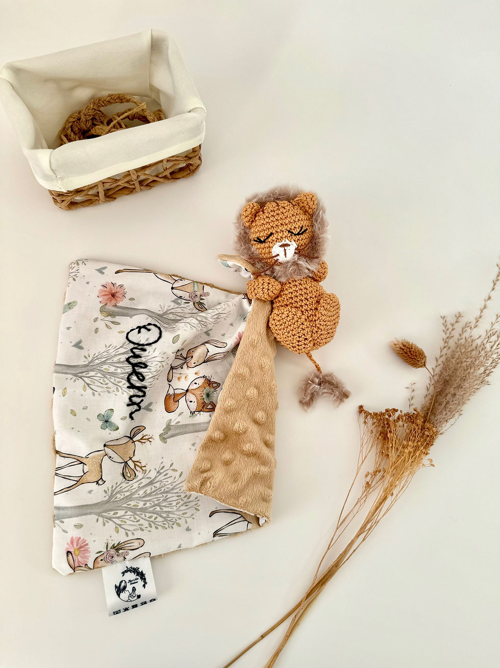 Miniature : Doudou lion crochet personnalisé avec prénom
