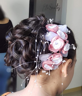 "Cabelos brilhantes e bem cuidados no salão de beleza em Guarulhos"