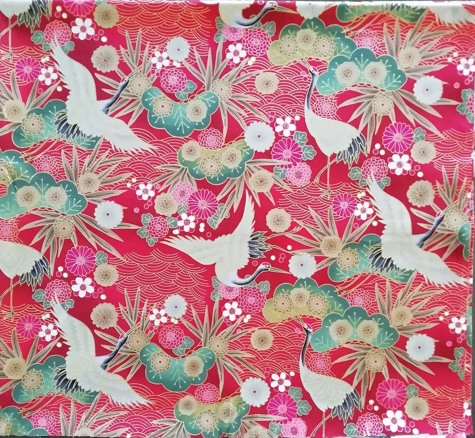 Miniature : Tissu japonais avec des grues et fleurs pompon doré rouge