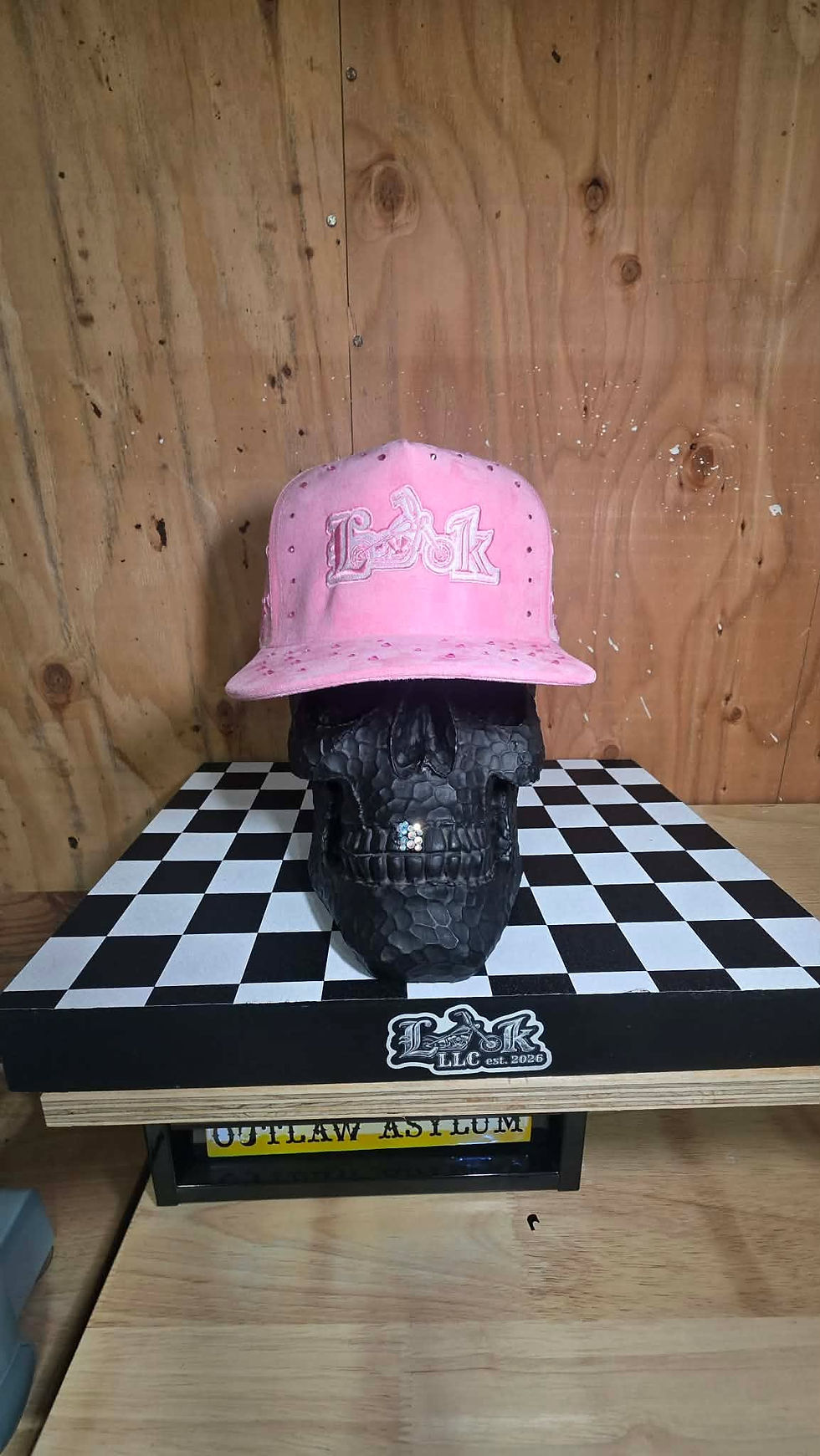 Thumbnail: Sparkle Mesh Snap-Back with LOOK logo embroidered in white