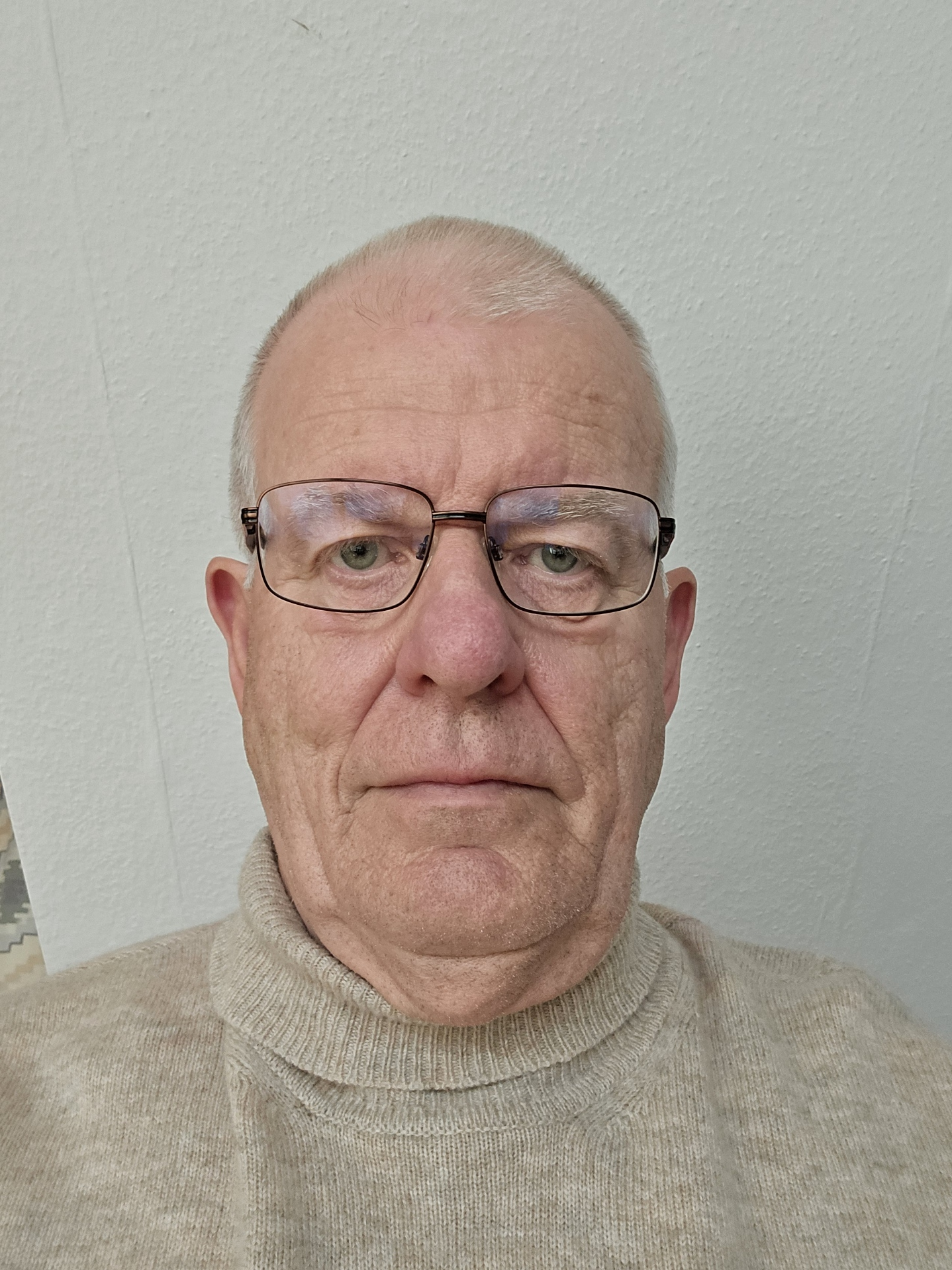 Martin_20250409_Brille.png