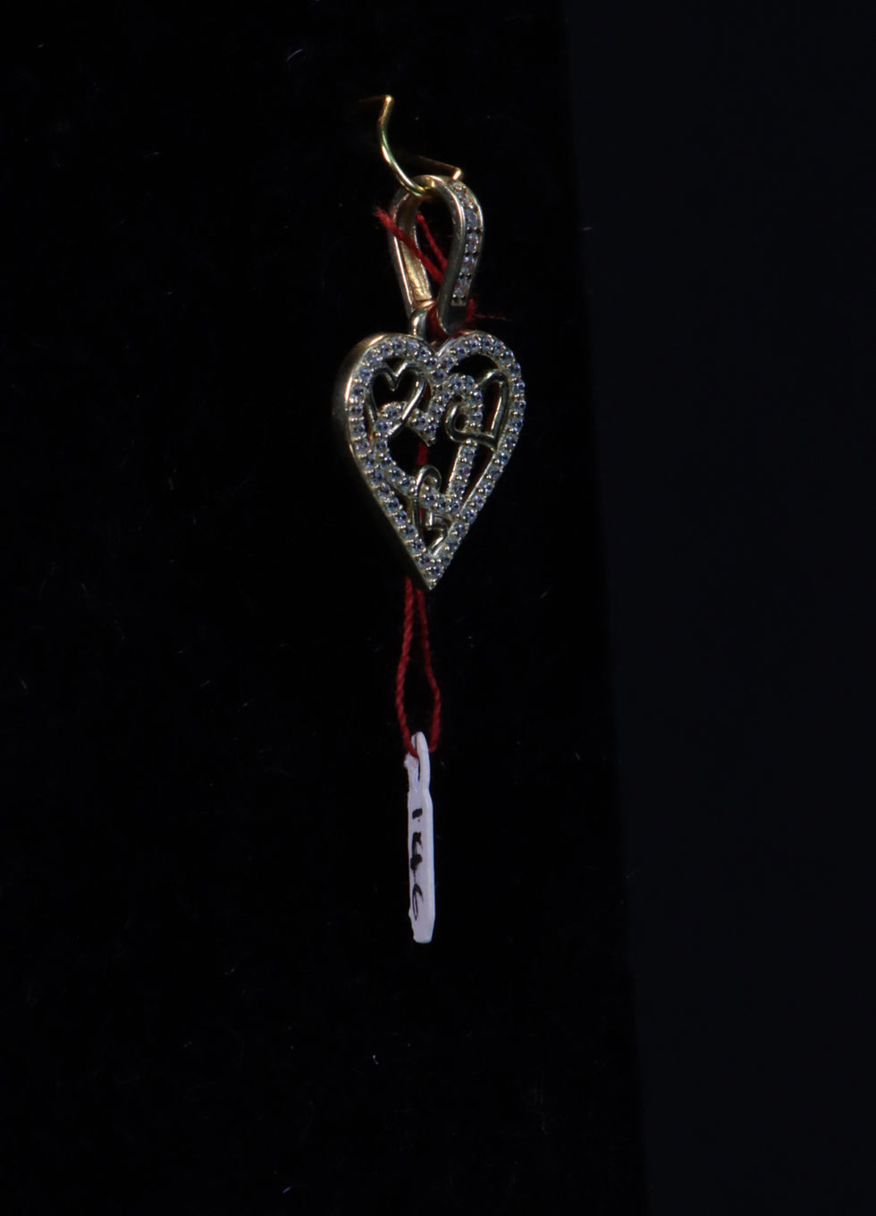 Miniatura: DIJE de ORO en forma de CORAZON