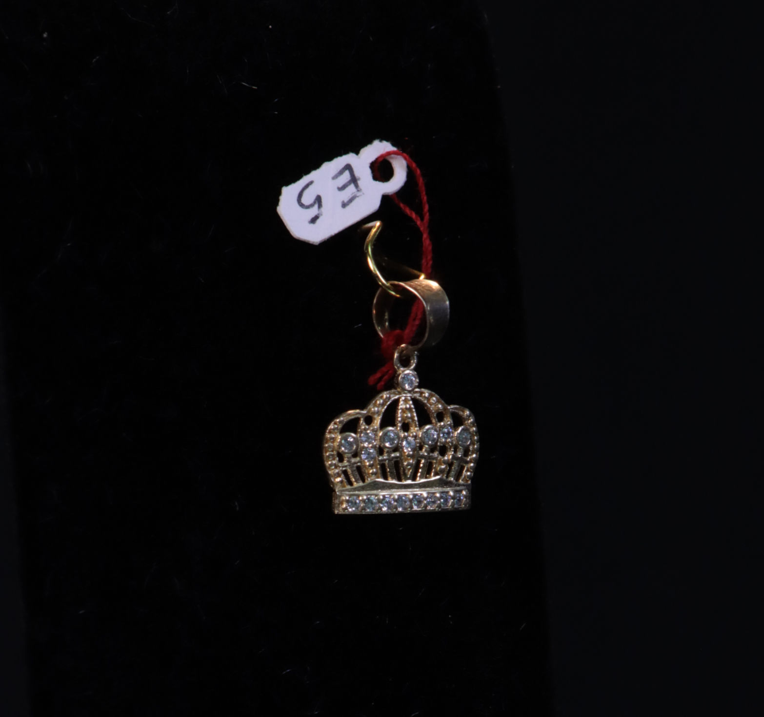 DIJE de ORO con forma de CORONA