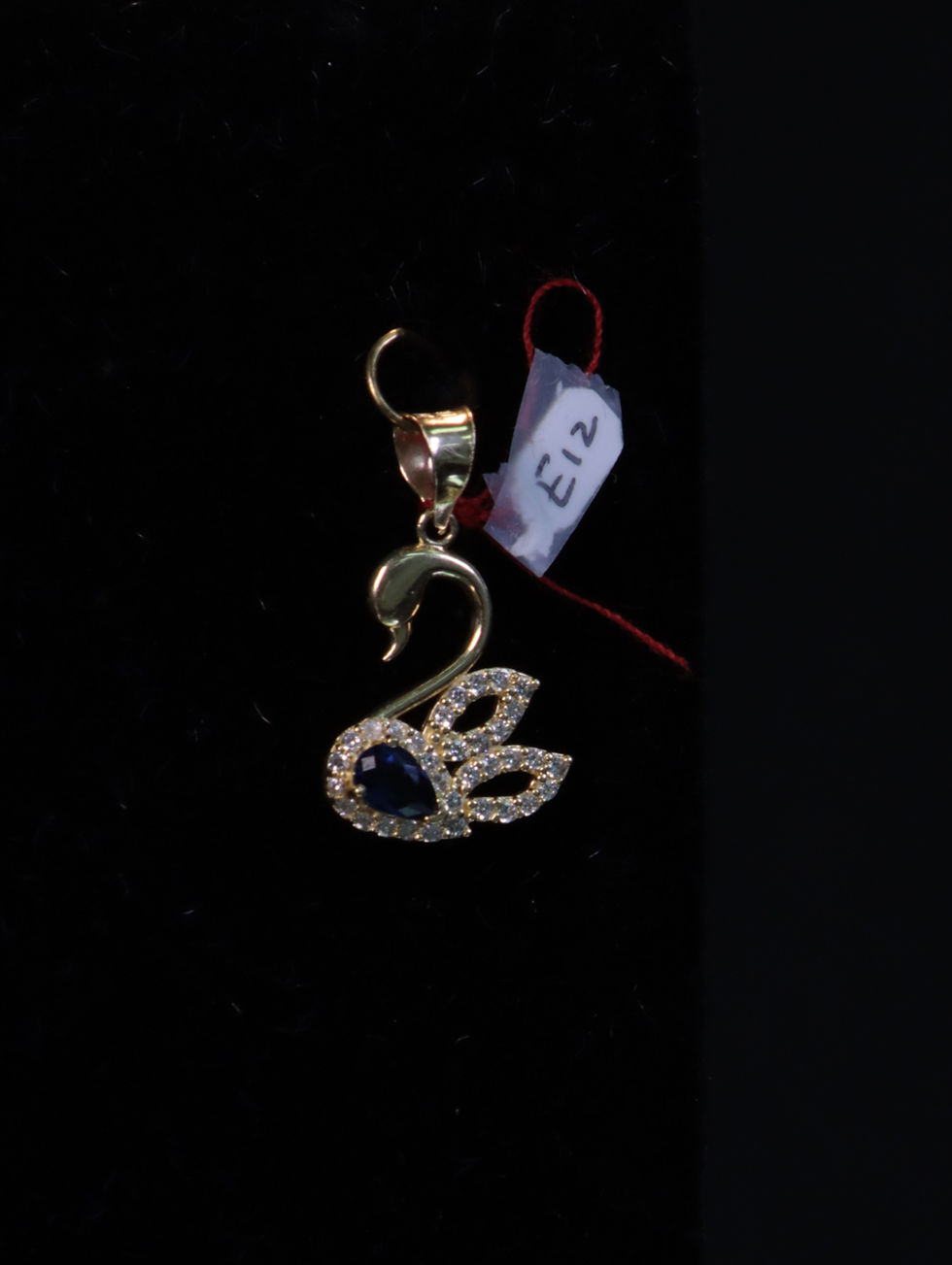 Miniatura: DIJE de ORO con Forma de Sisne