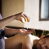 massage abhyanga