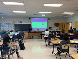 Susan Jenkins, managing director at Berkeley Innovative Genomics Institute, teaches students about CRISPR and genetic engineering