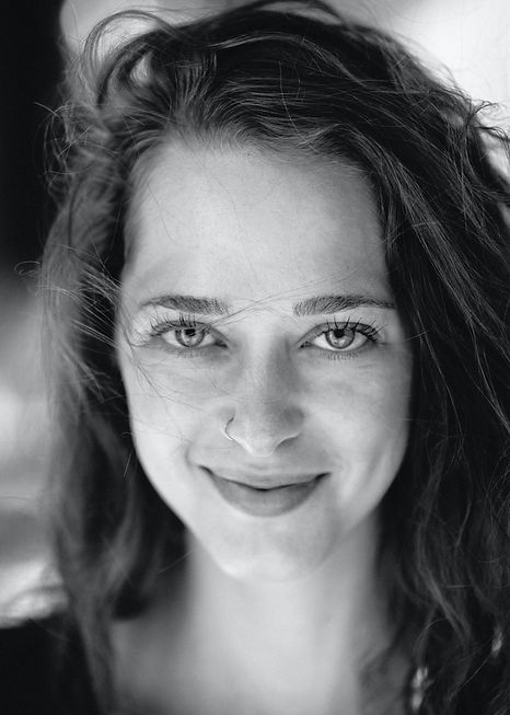 Rivka Rothstein, voice artist, voice over talent, synchron, synchronsprecherin, sprecherin, voice actor, singer, actor,
