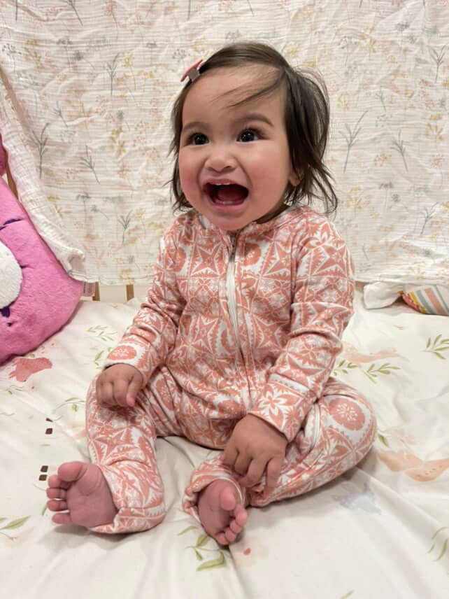 Thumbnail: Organic Cotton Island Style Print Long Sleeve Bodysuit (pink)