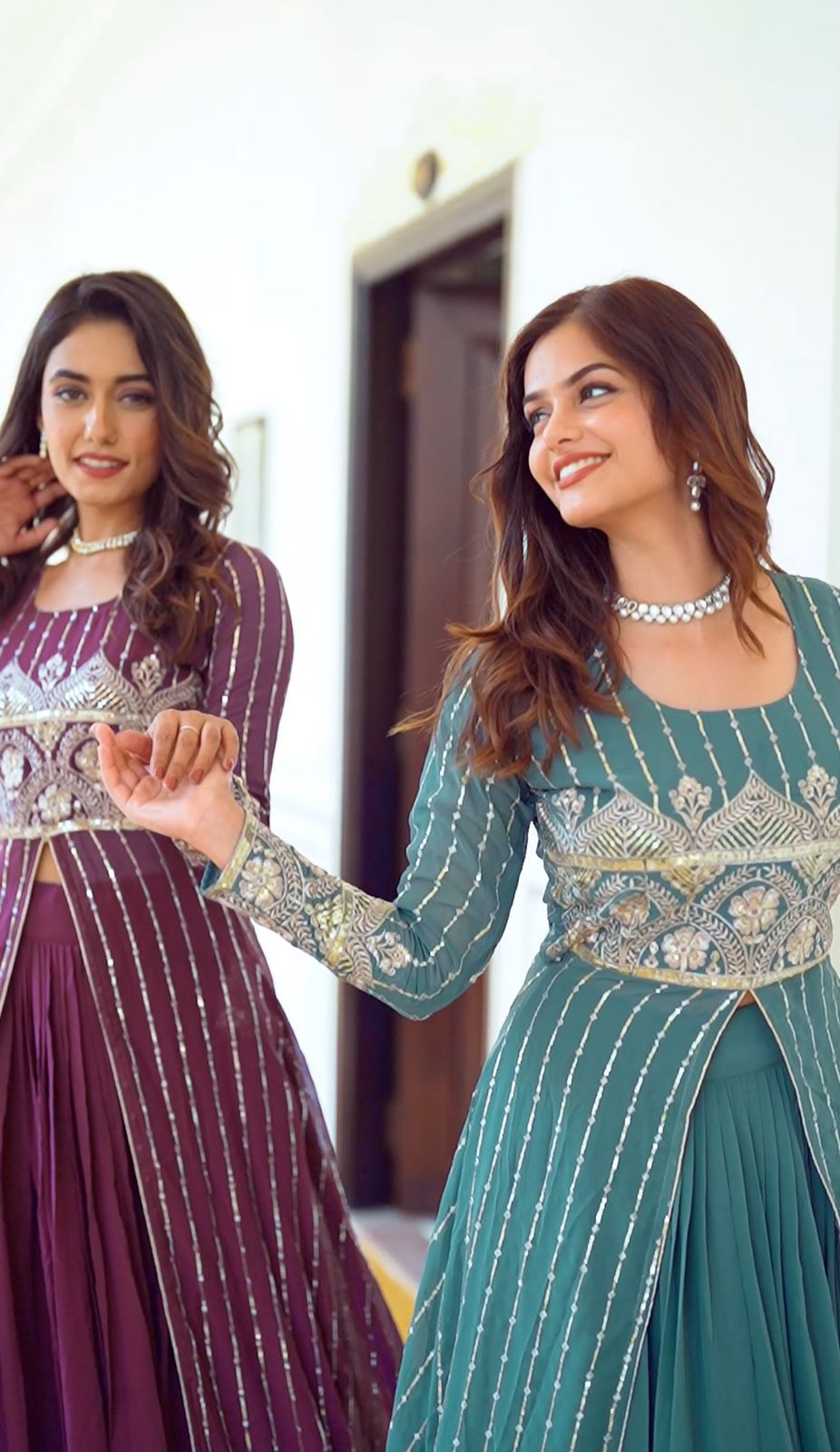 Festival choli with atteched Shrug & Lehngha👗