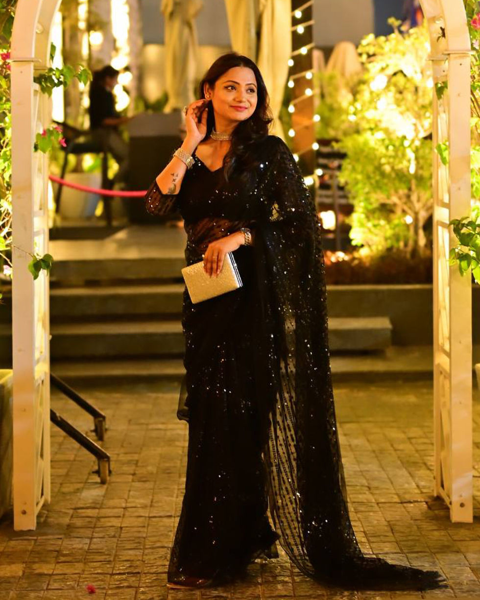 Black saree swag all the way