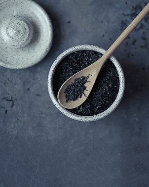Tea Container holding loose leaf tea